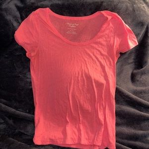 American Eagle pink tee